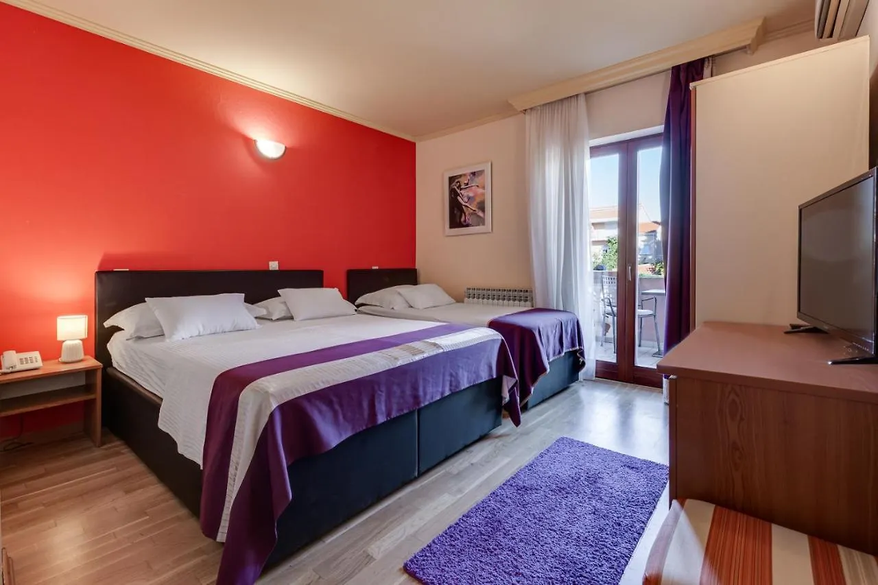 Hotel Marinko Zadar 3*,  Croatia