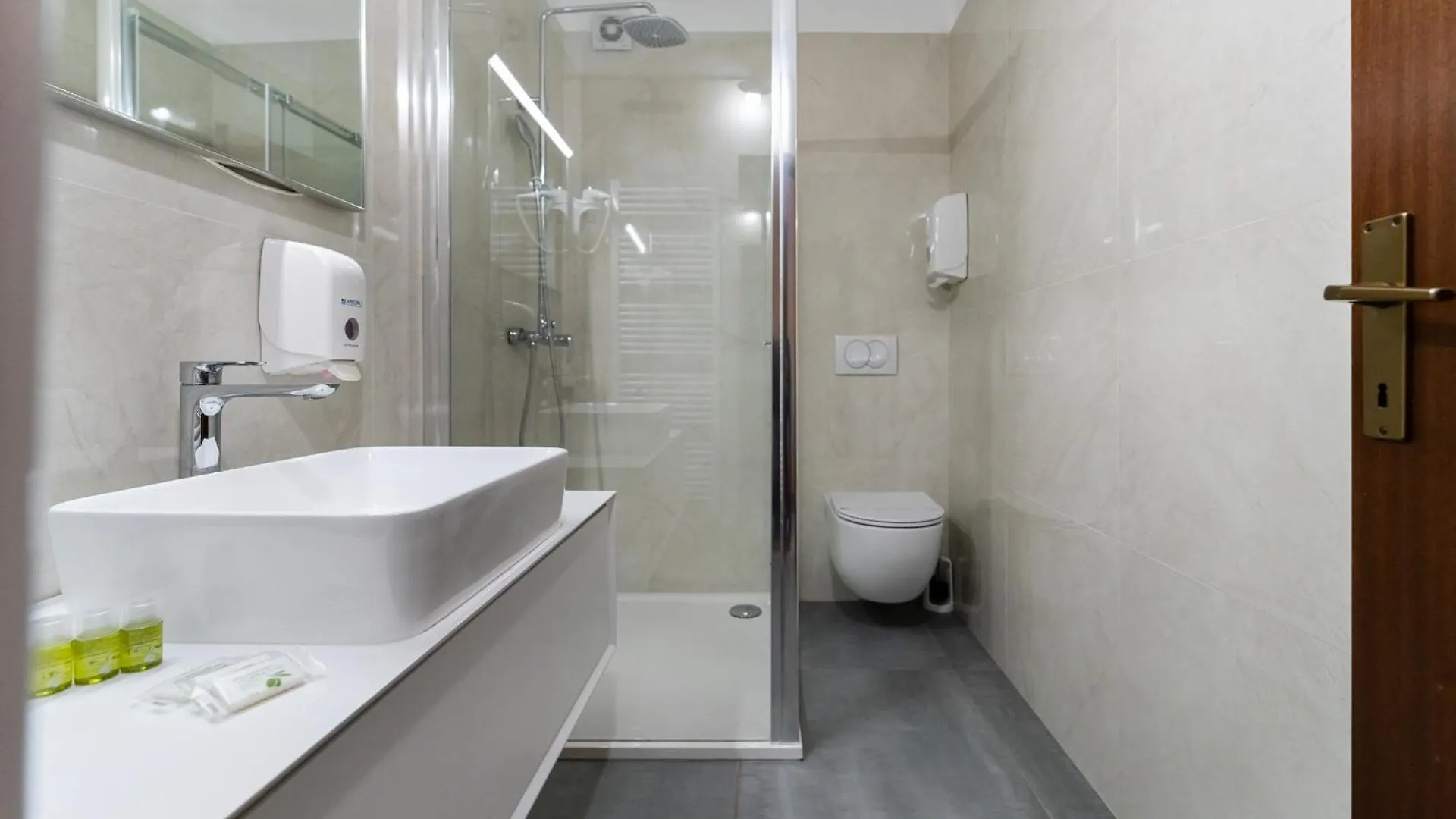 Hotel Marinko Zadar 3*,  Croatia