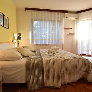 Apartman Nena Póla