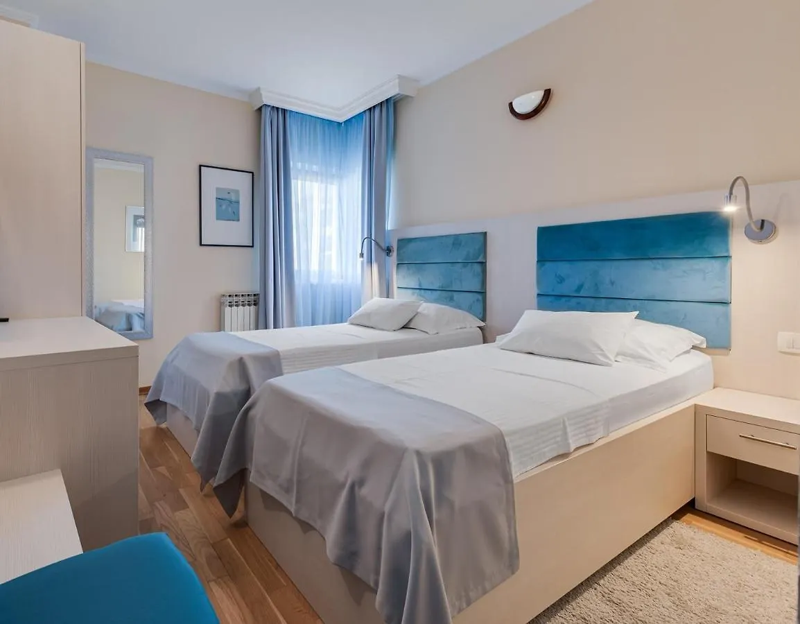 Hotel Marinko contacts
